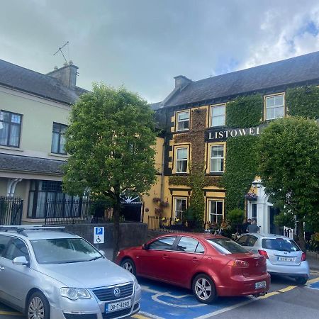 Hotel 29 The Square Listowel Esterno foto