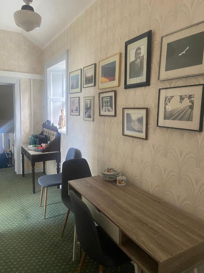 Hotel 29 The Square Listowel Esterno foto