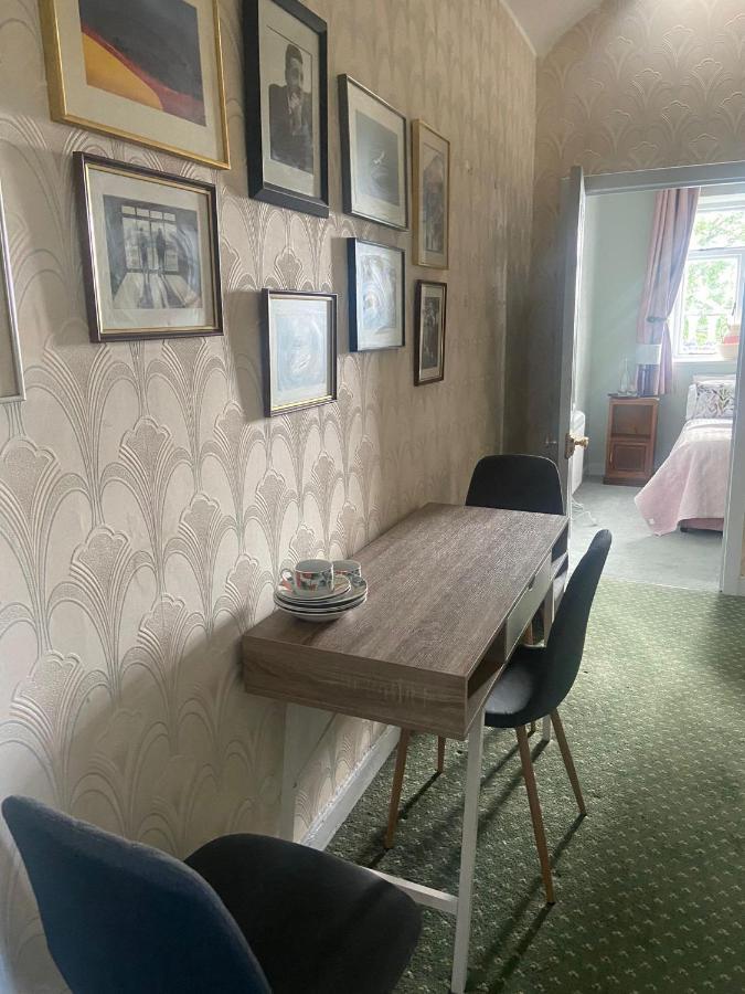 Hotel 29 The Square Listowel Esterno foto